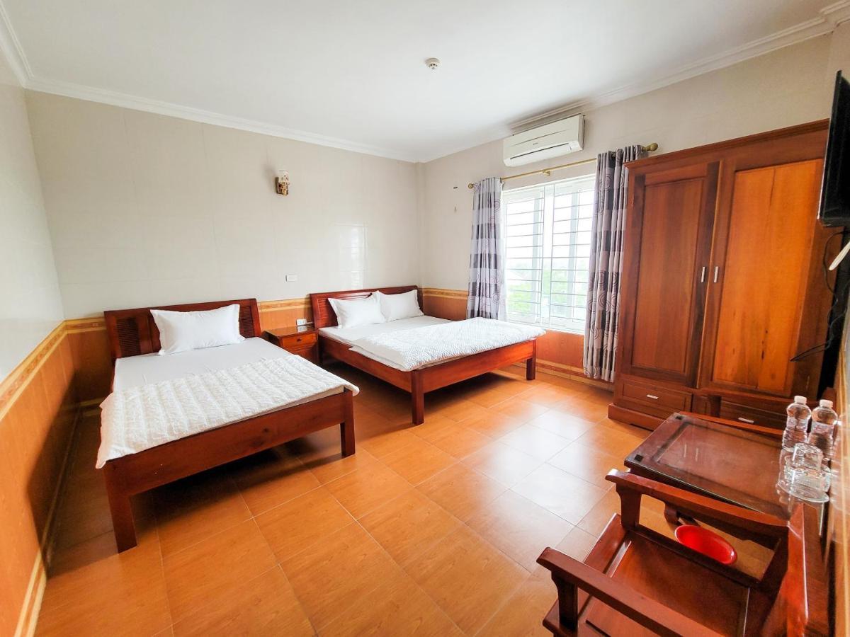 Phu Quy Hotel Хатинь Экстерьер фото