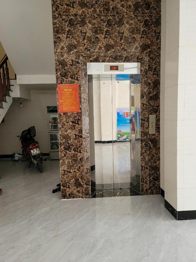 Phu Quy Hotel Хатинь Экстерьер фото